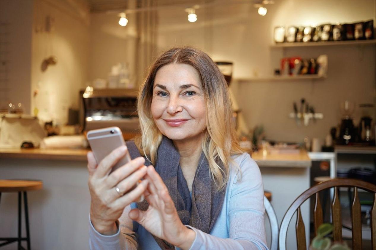 Sesión de análisis competitivo con datos de mercado